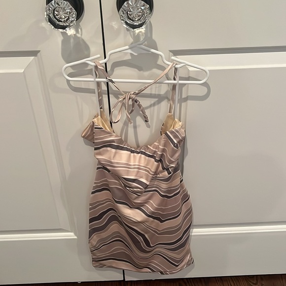 Superdown women’s halter dress - Picture 3 of 3